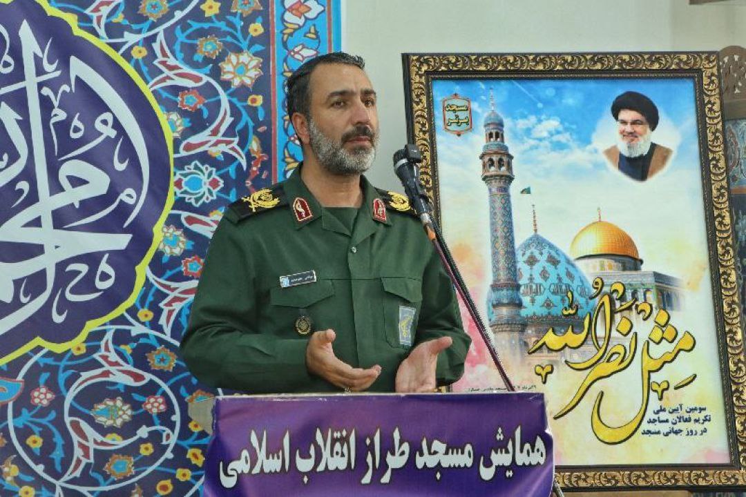 مسجد سنگر اصلی انقلاب و پرچم‌دار هویت دینی