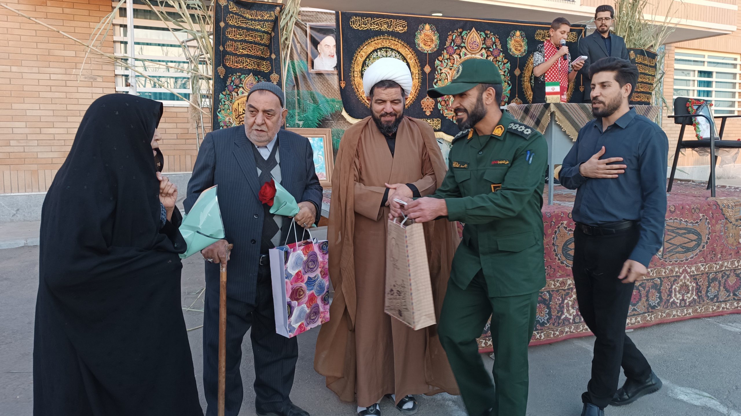 مکتب فاطمی نسل آگاه و مقاوم می‌سازد