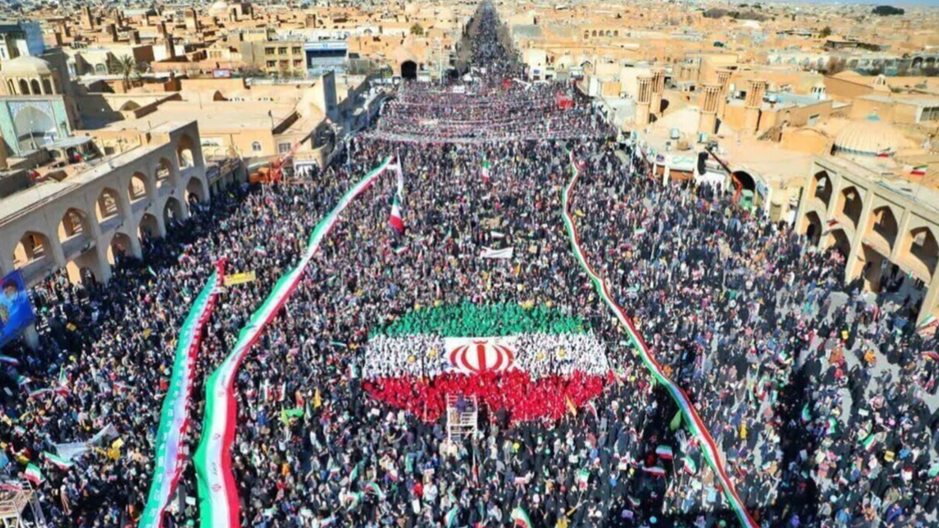 ۲۲ بهمن جلوه شکرگزاری ملت برای نعمت انقلاب