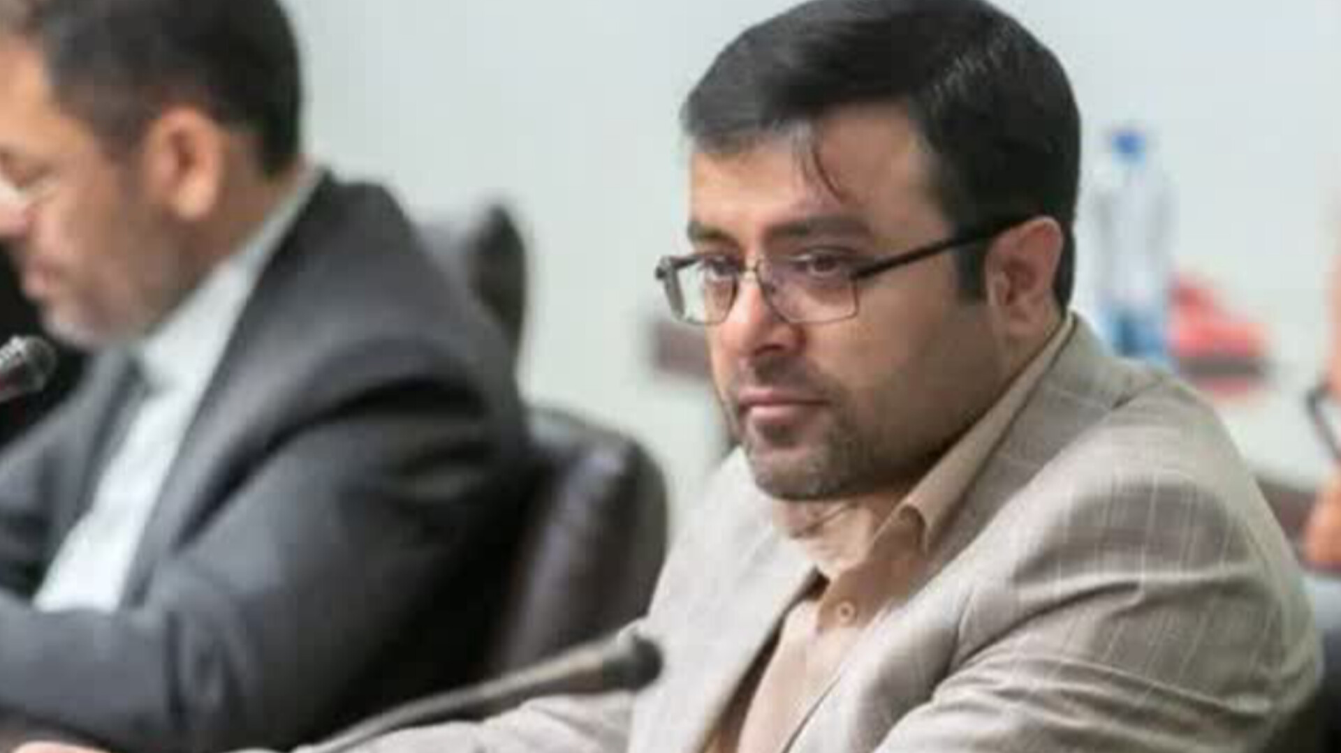 سکوت اساتید دانشگاه خیانت به رسالت علمی است
