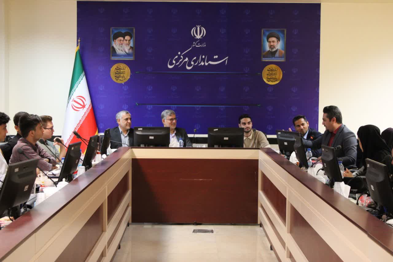 جوانان باید فراتر از نگاه محلی، «تصمیم‌ساز» باشند