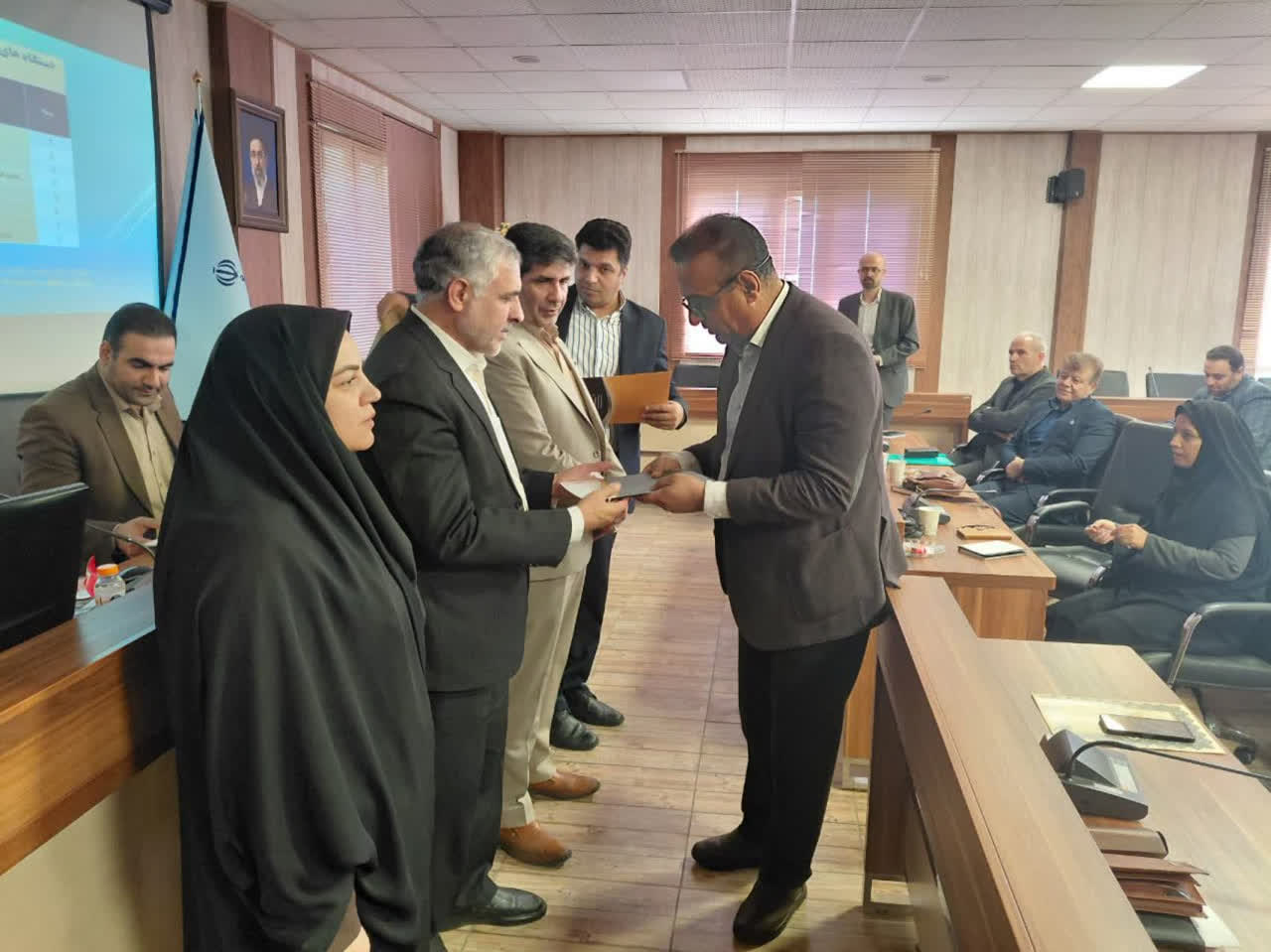 دانشگاه علوم پزشکی اراک، دستگاه برتر استان مرکزی