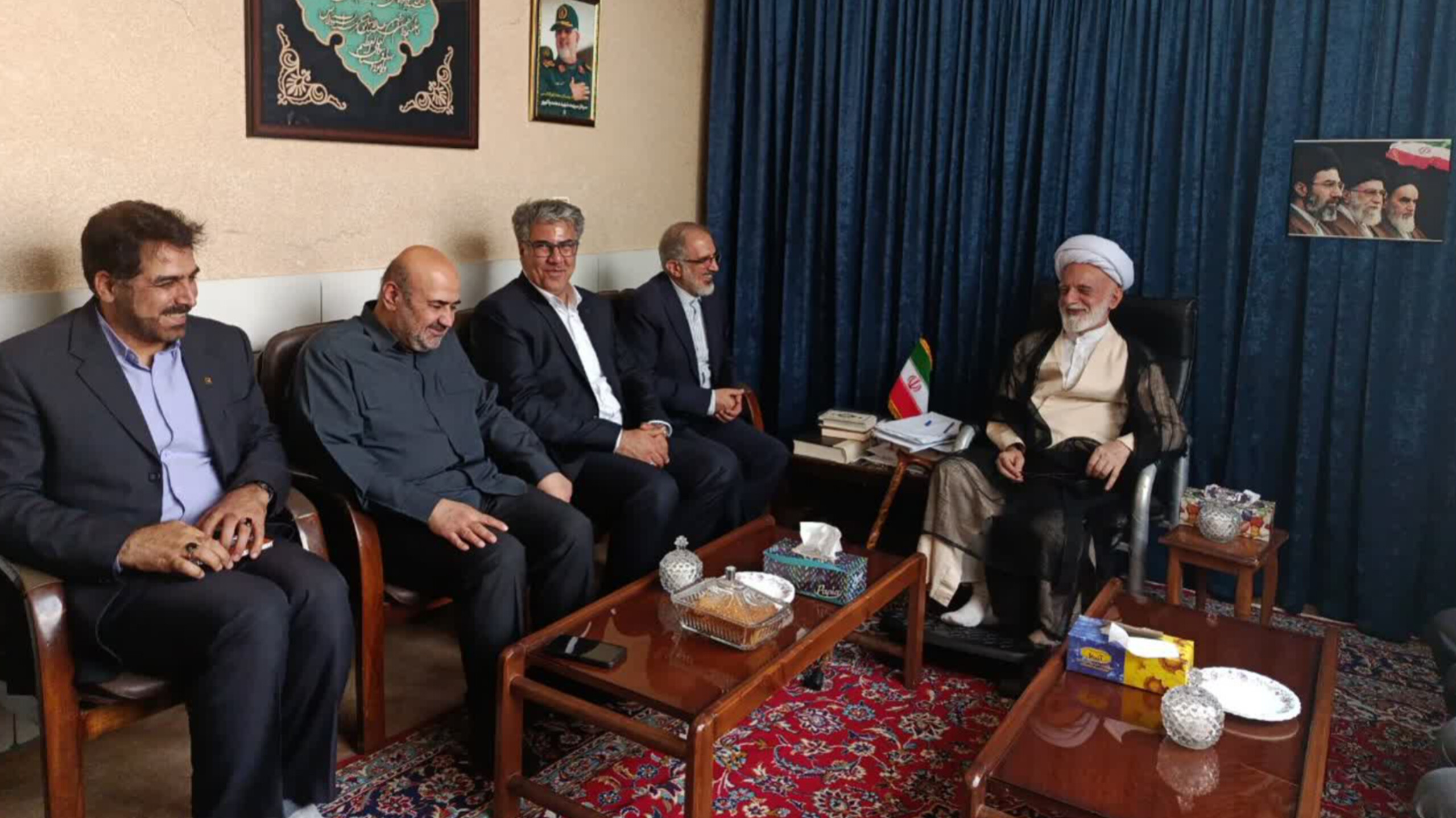 منابع بانکی در خدمت مشکل مسکن قرار گیرد